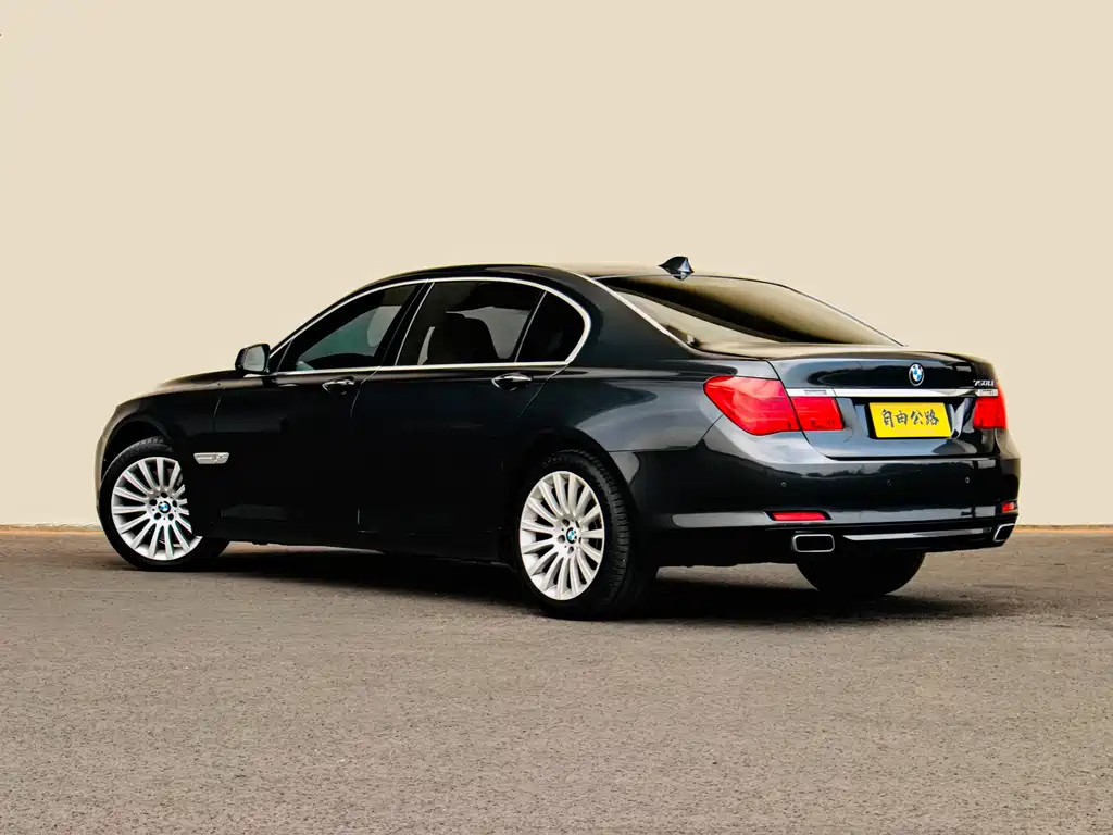 BMW 7 Series 2009 — фото 21