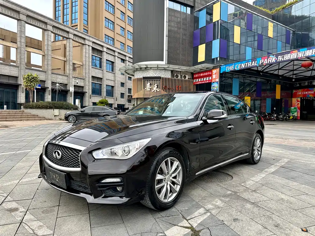 Infiniti Q50L 2016 — фото 1
