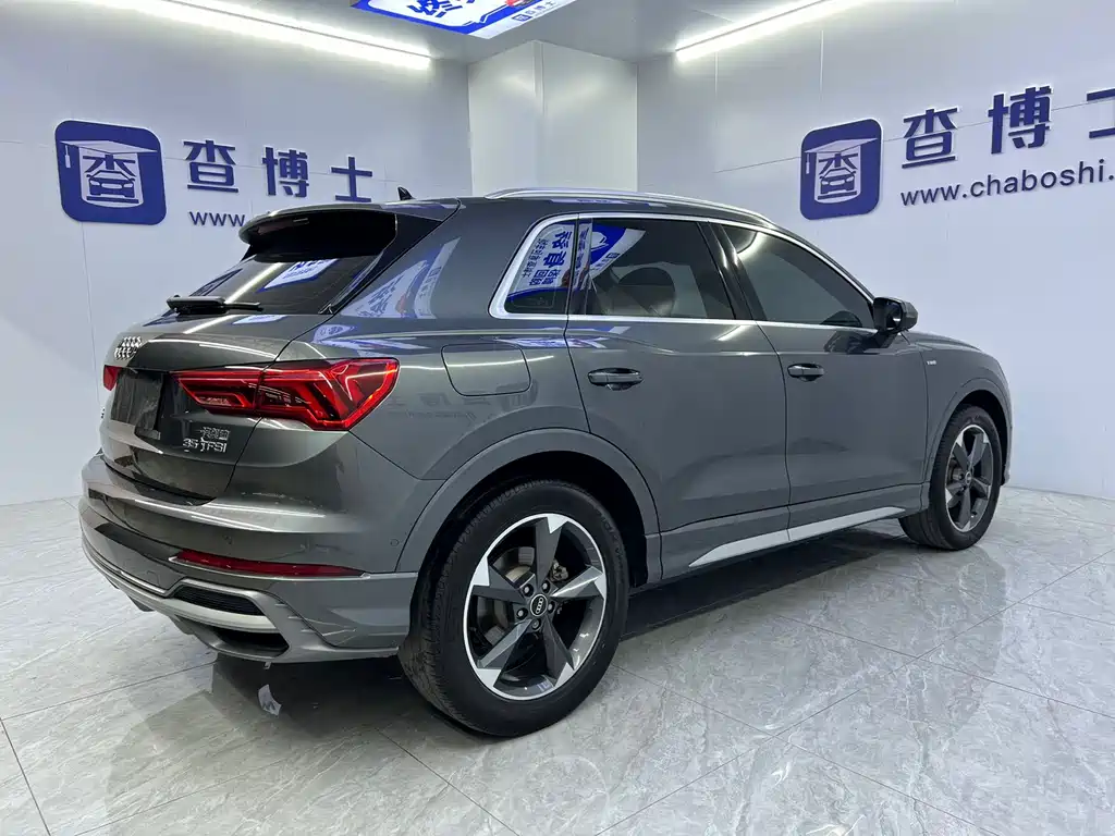 Audi Q3 2023 — фото 14