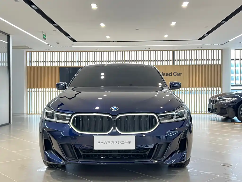 BMW 6 Series GT 2025 — фото 2