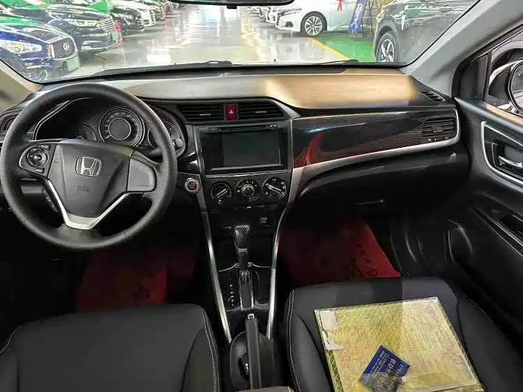 Honda Crider 2016