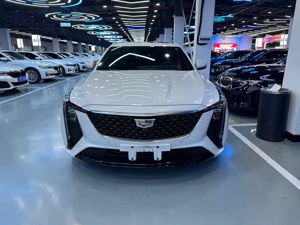 Cadillac CT5 2024 — фото 2