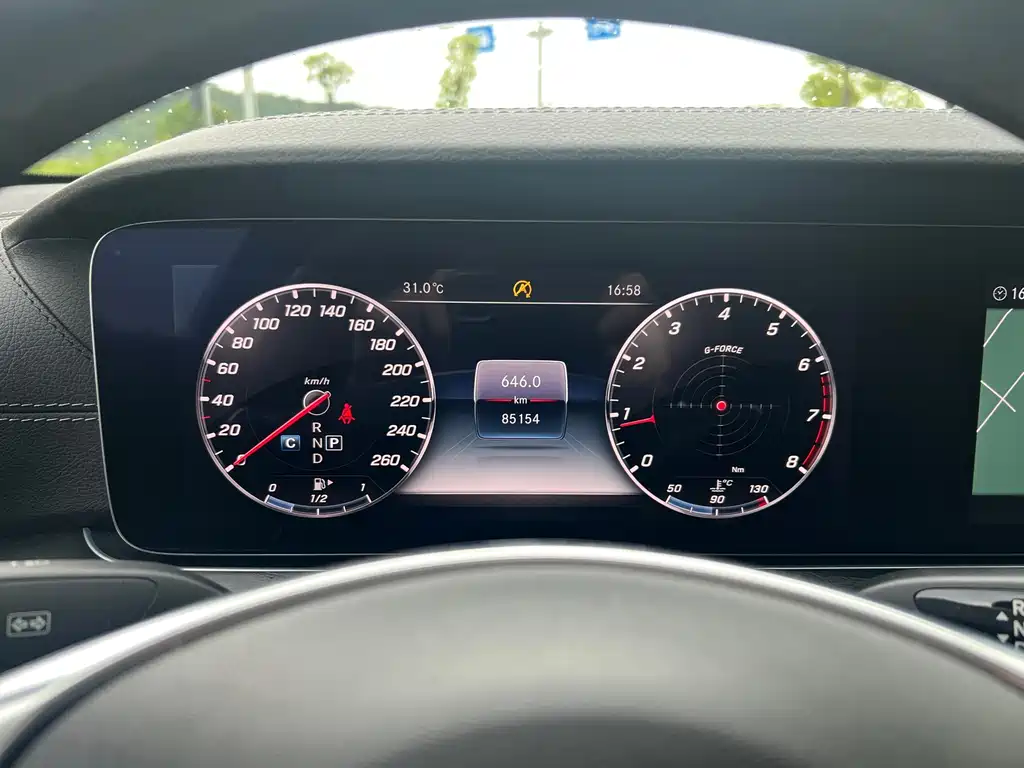 Mercedes-Benz E-Class 2018 — фото 10