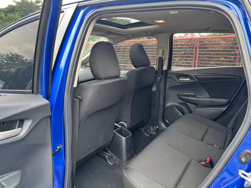 Honda Fit 2017 — фото 10