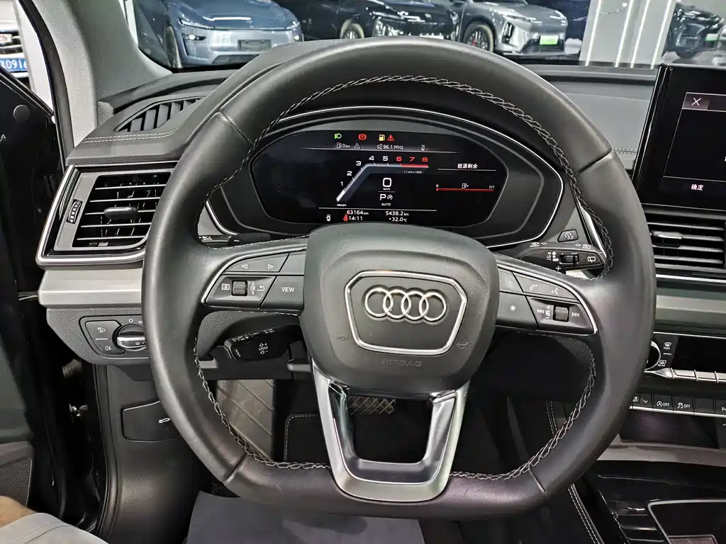 Audi Q5L 2022 — фото 5