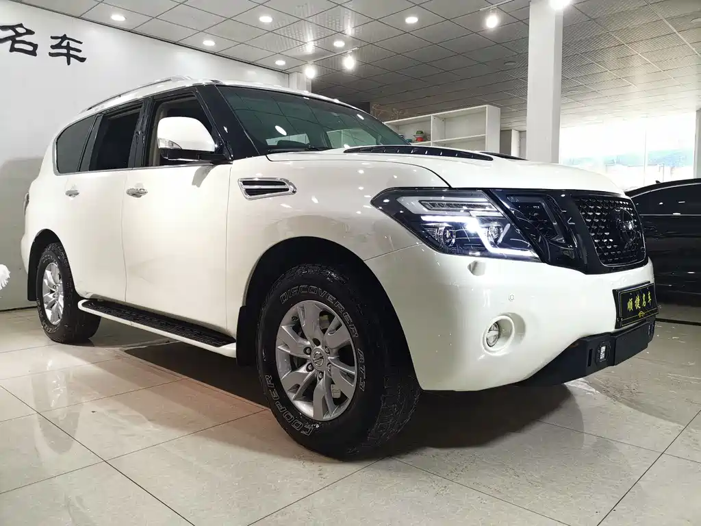 Nissan Patrol 2016 — фото 2