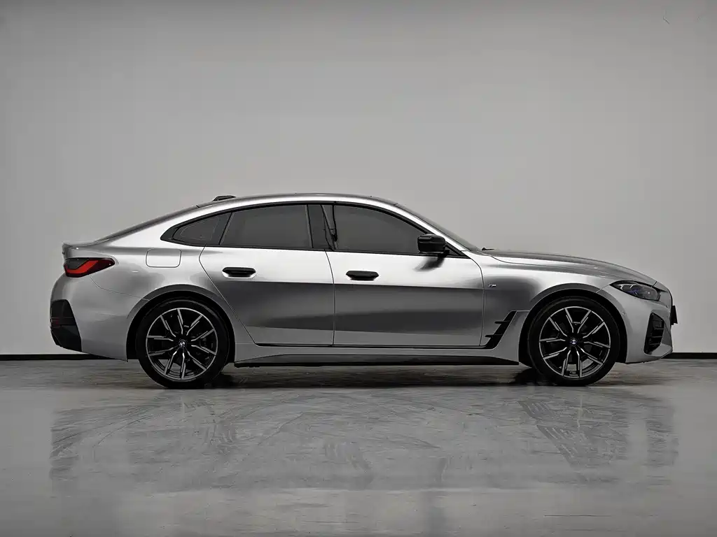 BMW 4 Series 2025 — фото 9