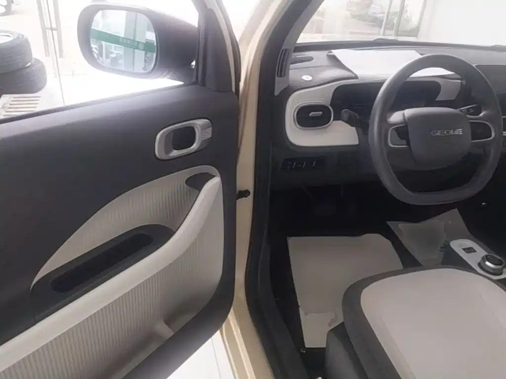 Geely Galaxy Panda 2025 — фото 16