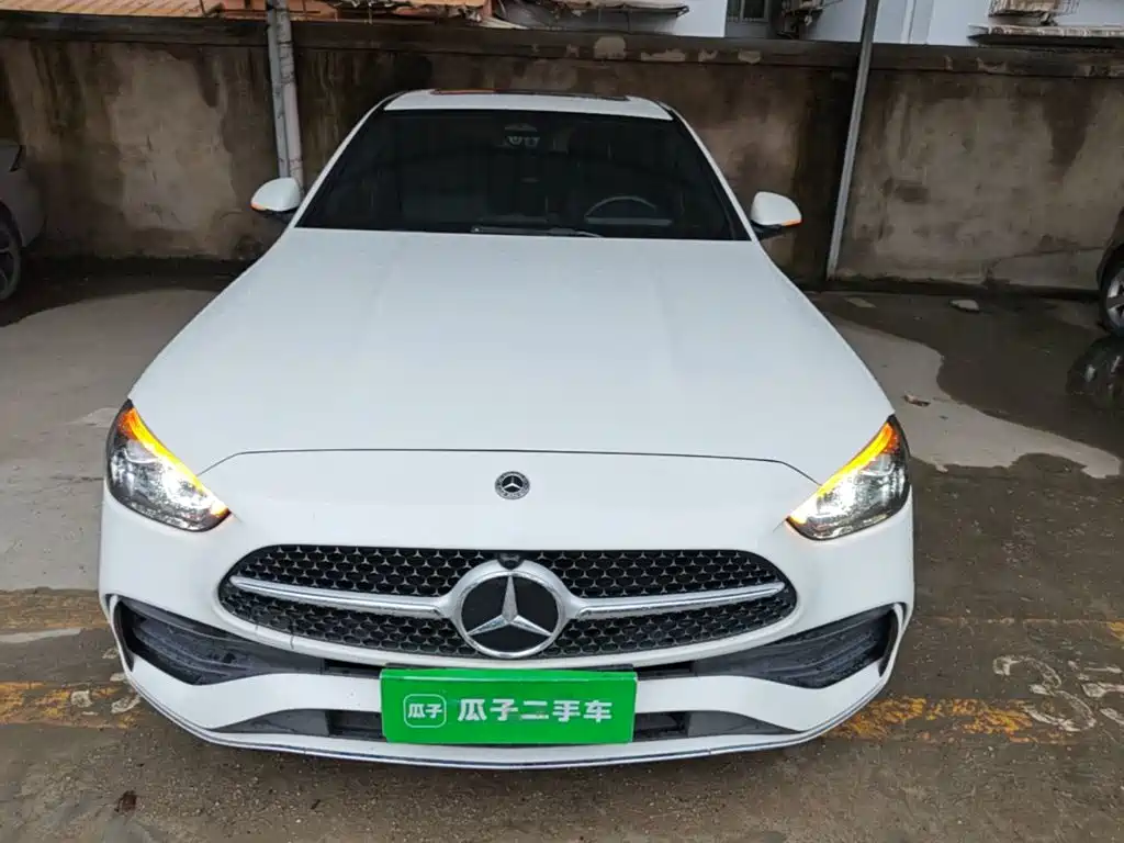 Mercedes-Benz C-Class 2024