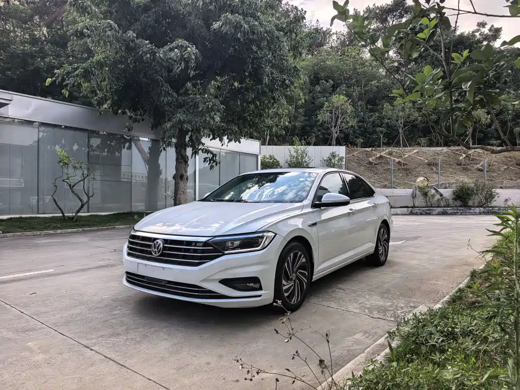 Volkswagen Sagitar 2021