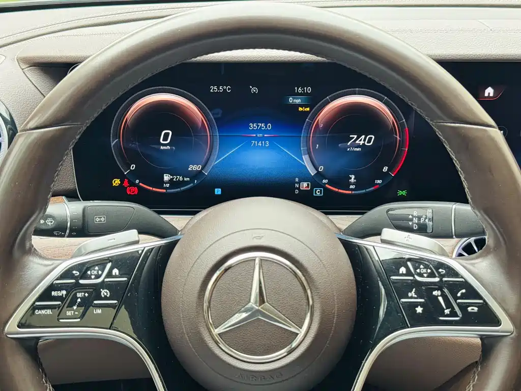 Mercedes-Benz E-Class 2023 — фото 7