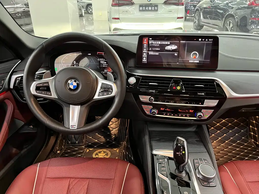 BMW 5 Series 2021 — фото 16