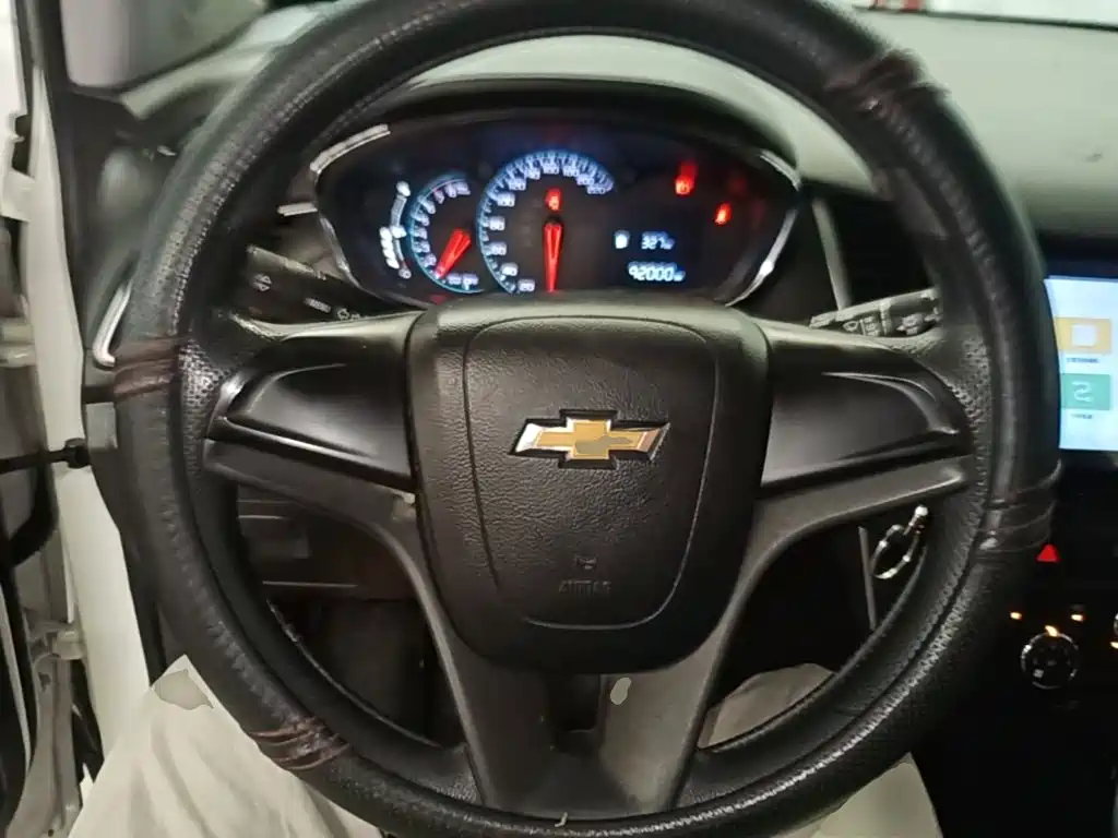 Chevrolet Trax 2017 — фото 11