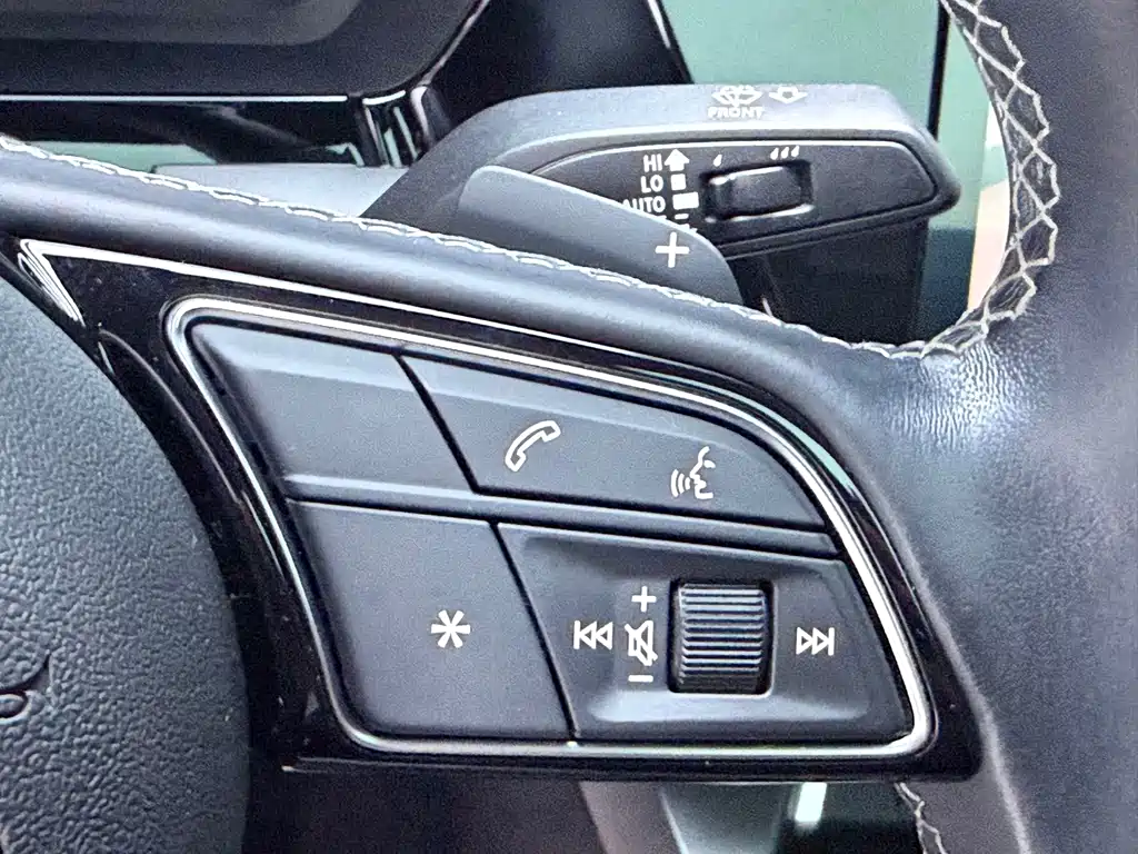 Audi A3 2023 — фото 11