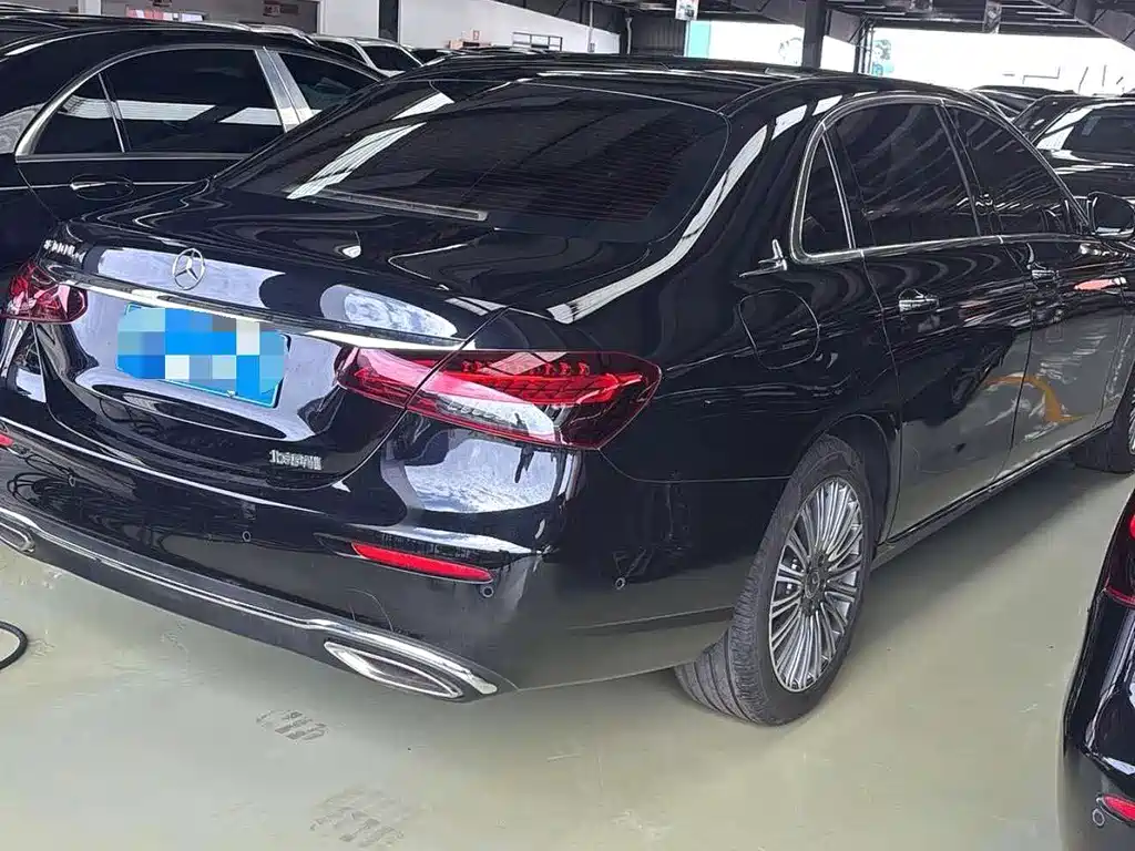 Mercedes-Benz E-Class 2022