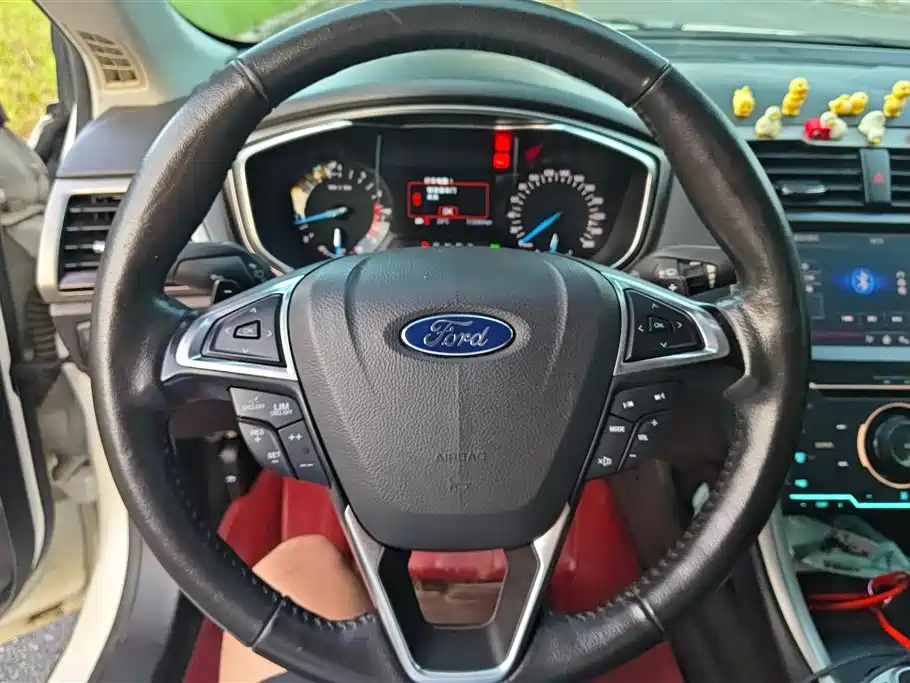 Ford Mondeo 2015 — фото 15