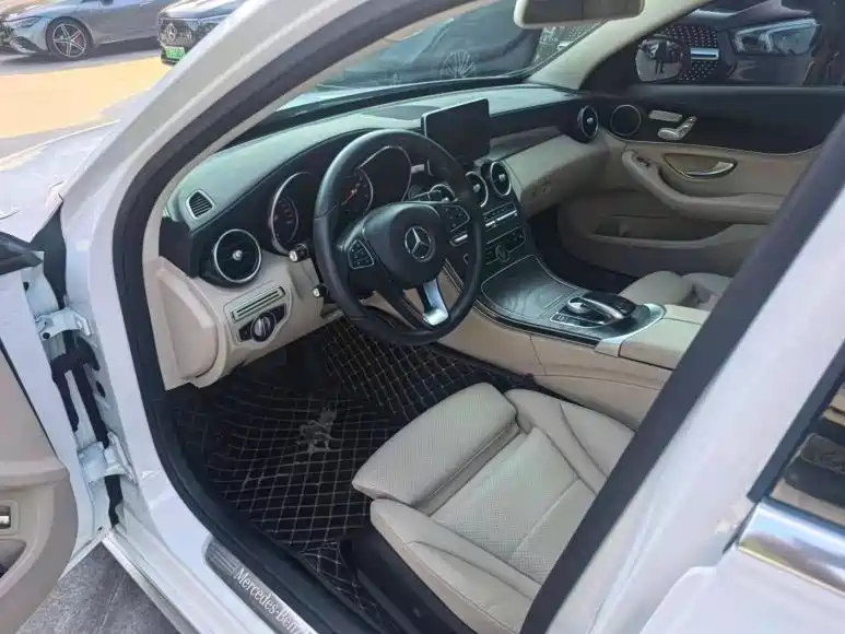 Mercedes-Benz C-Class 2018