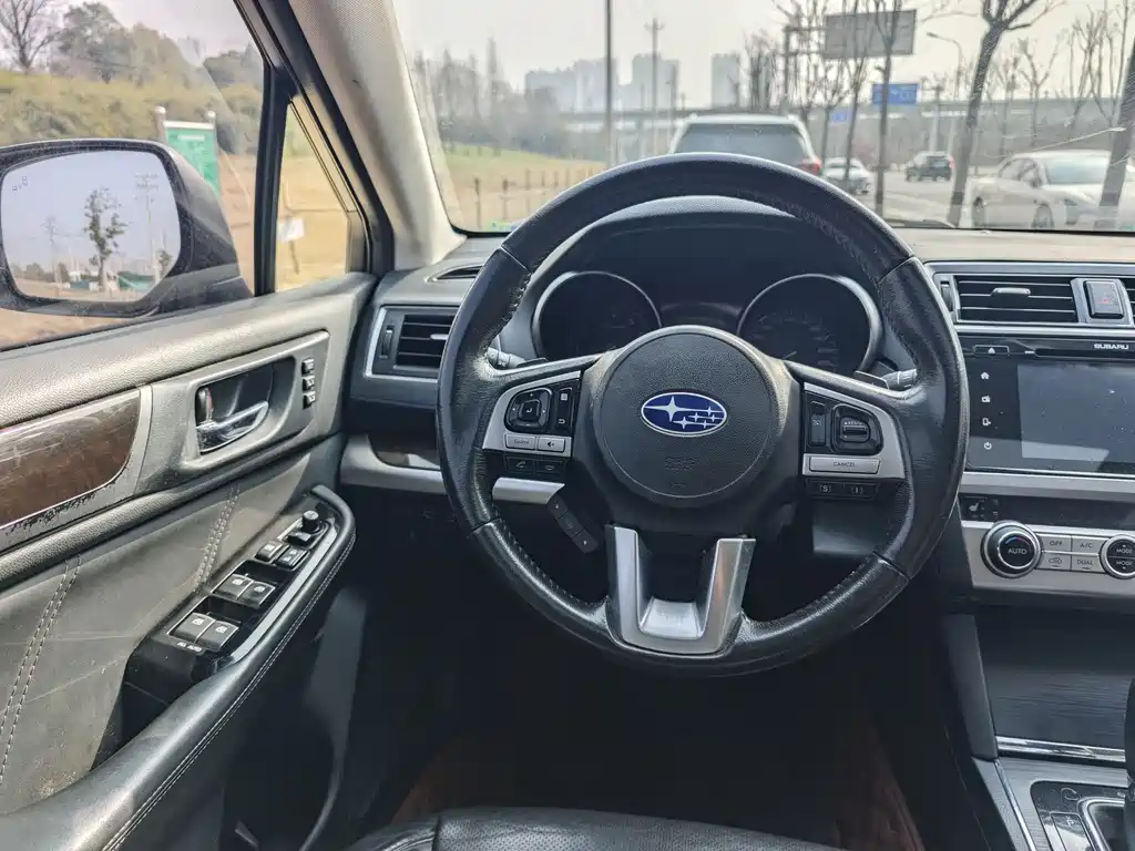 Subaru Outback 2016 — фото 8