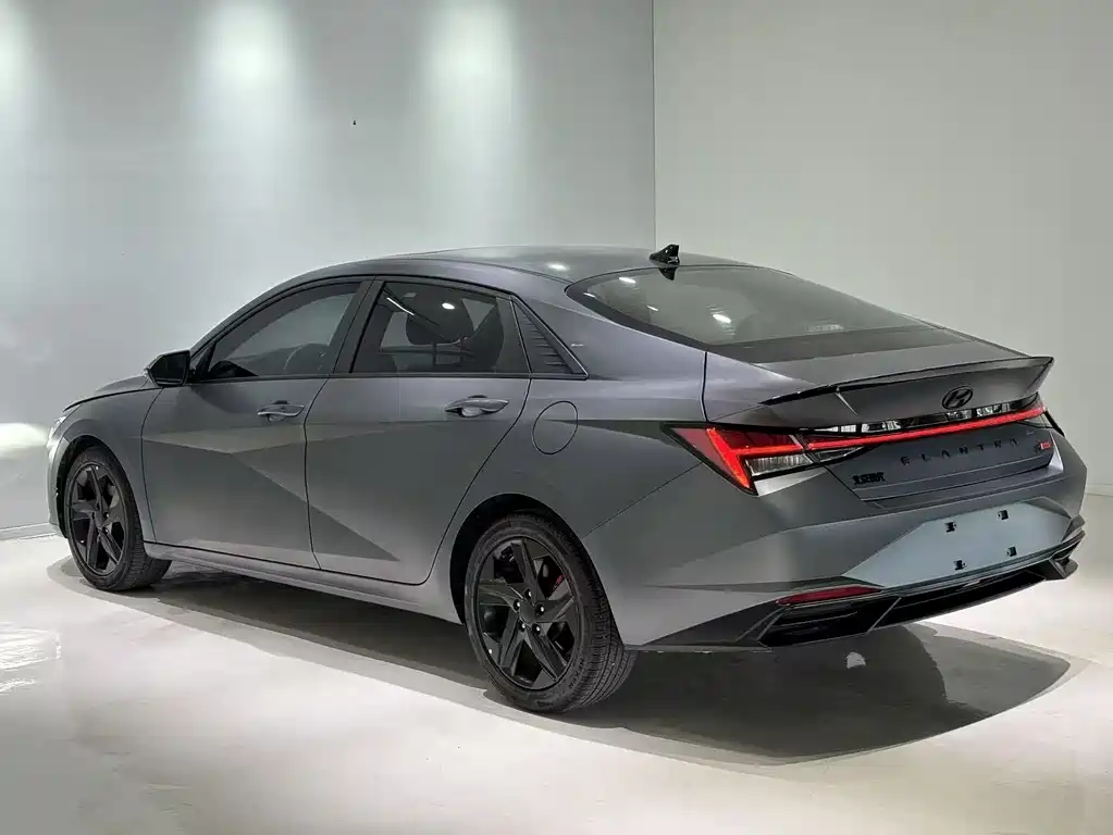 Hyundai Elantra 2023