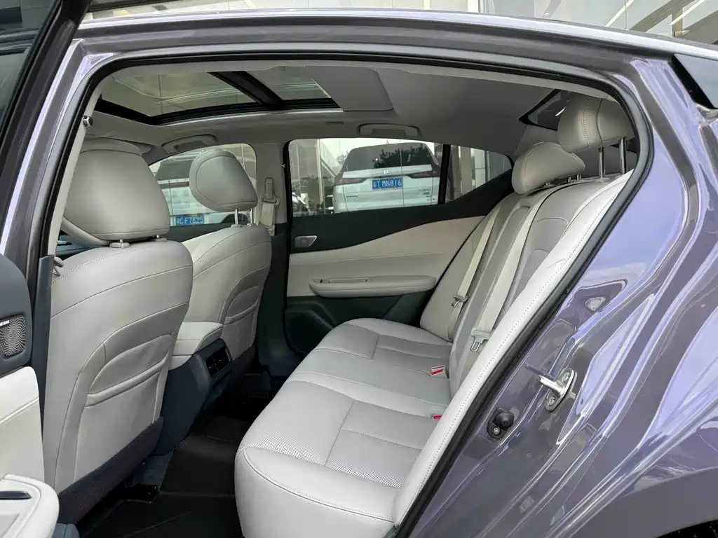Nissan Teana 2025