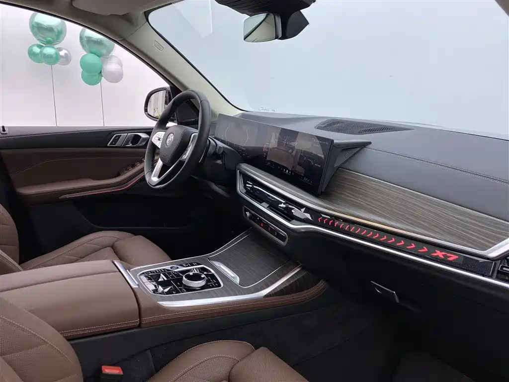 BMW X7 2024 — фото 13