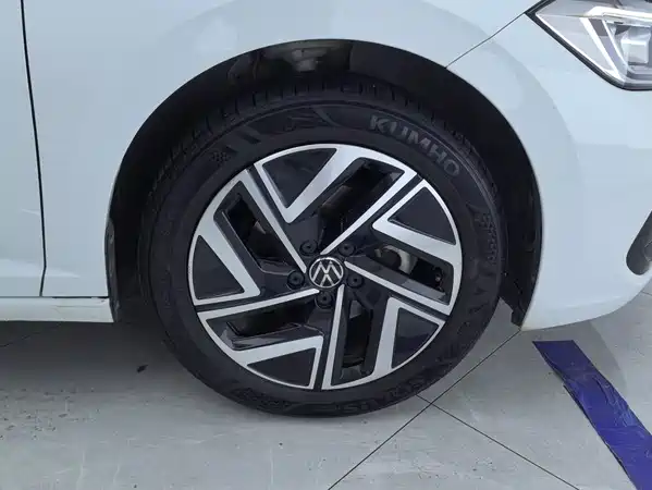 Volkswagen Sagitar 2022