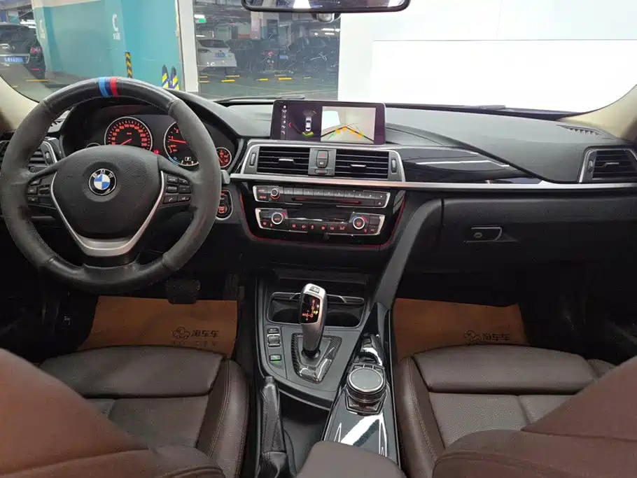BMW 3 Series 2019 — фото 12