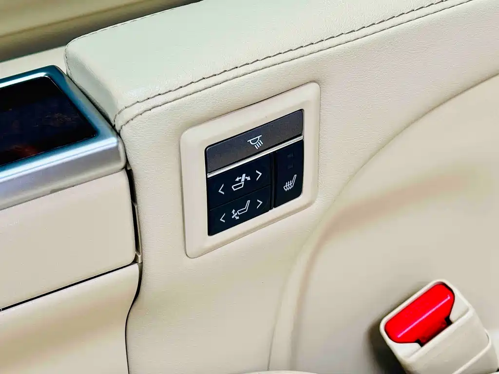 Toyota Alphard 2021 — фото 16