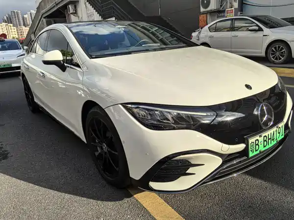 Mercedes-Benz EQE 2024
