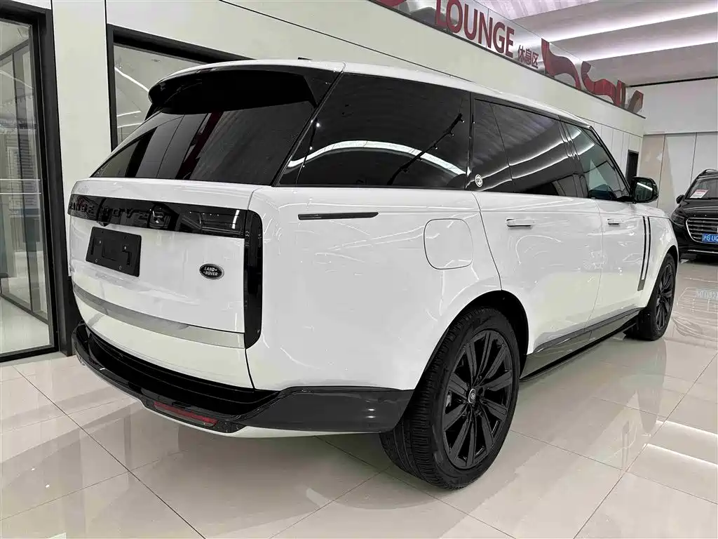 Land Rover Range Rover 2023 — фото 22