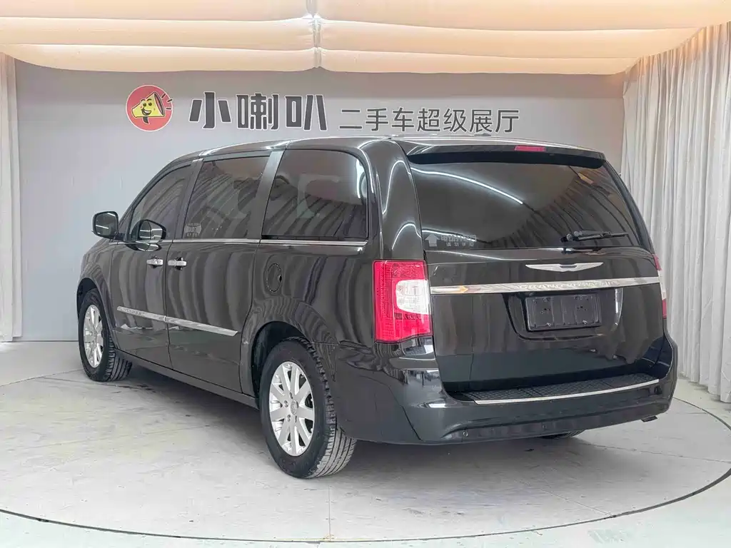 Chrysler Grand Voyager 2015 — фото 24