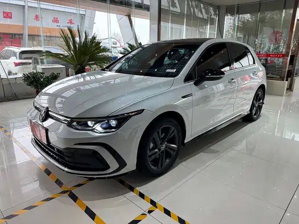 Volkswagen Golf 2023