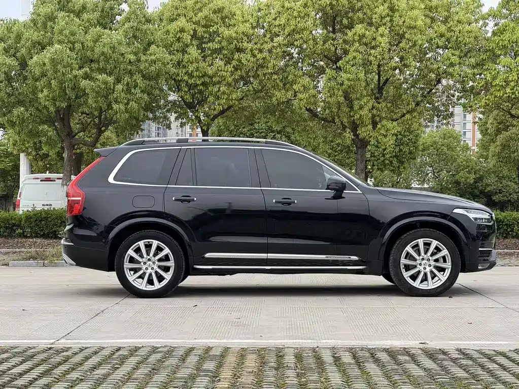 Volvo XC90 2017 — фото 2