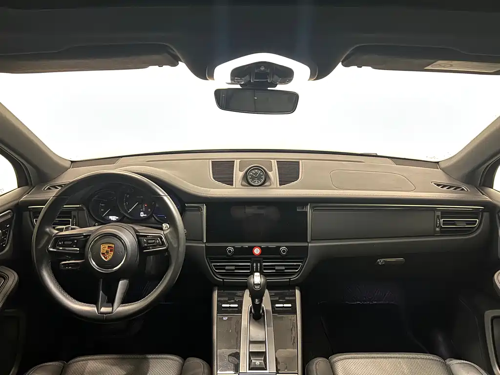 Porsche Macan 2023 — фото 7