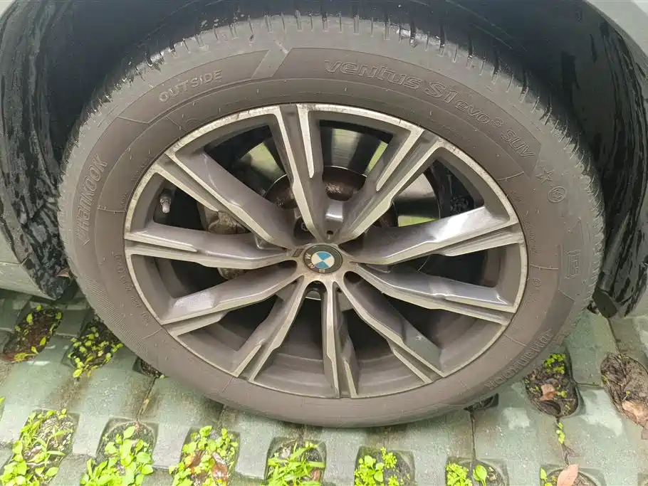 BMW X5 2023