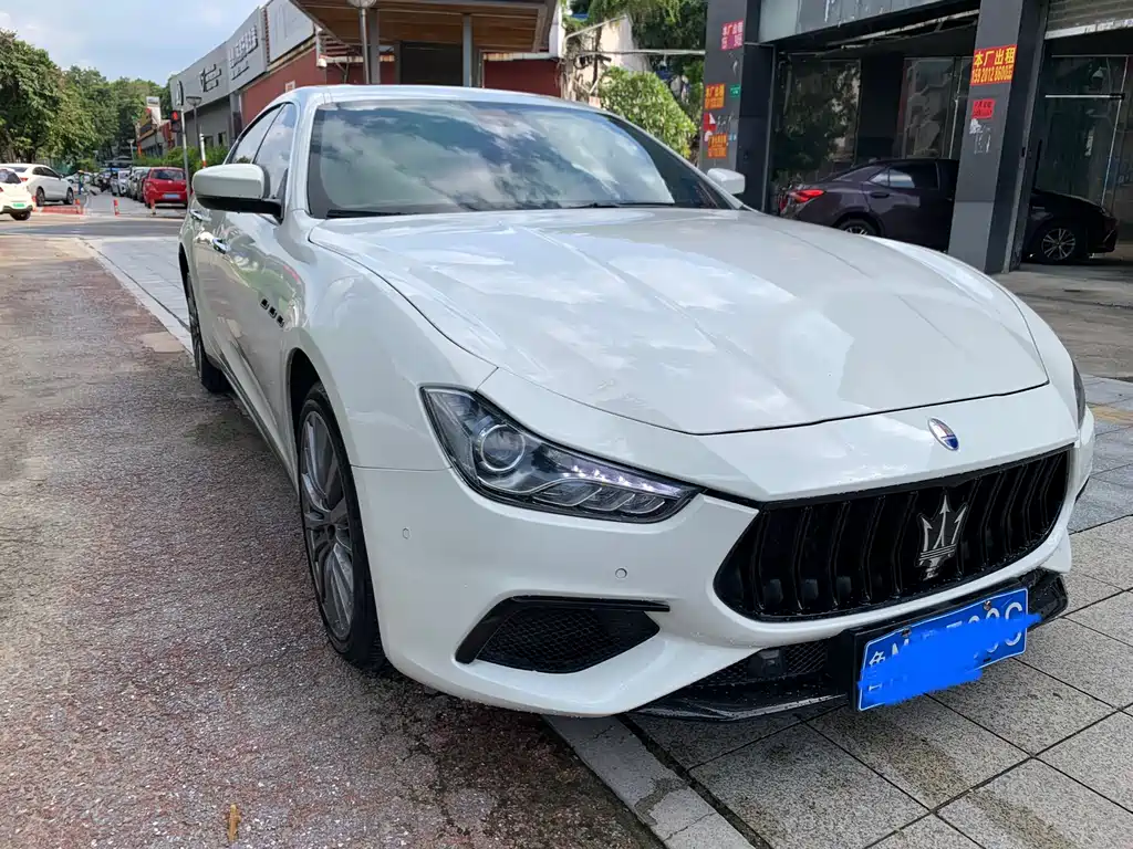 Maserati Ghibli 2021 — фото 1
