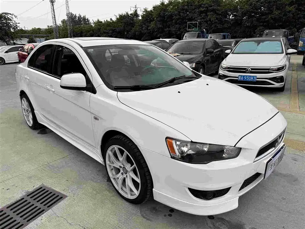 Mitsubishi Lancer EX 2011 — фото 8