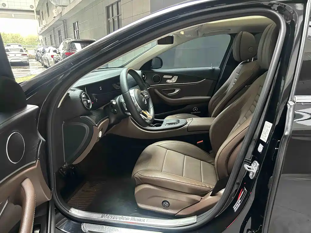 Mercedes-Benz E-Class 2020 — фото 10
