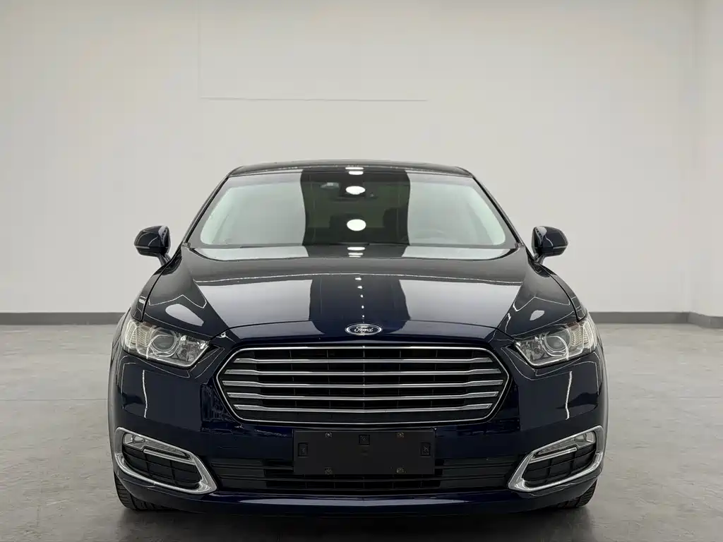 Ford Taurus 2016 — фото 1