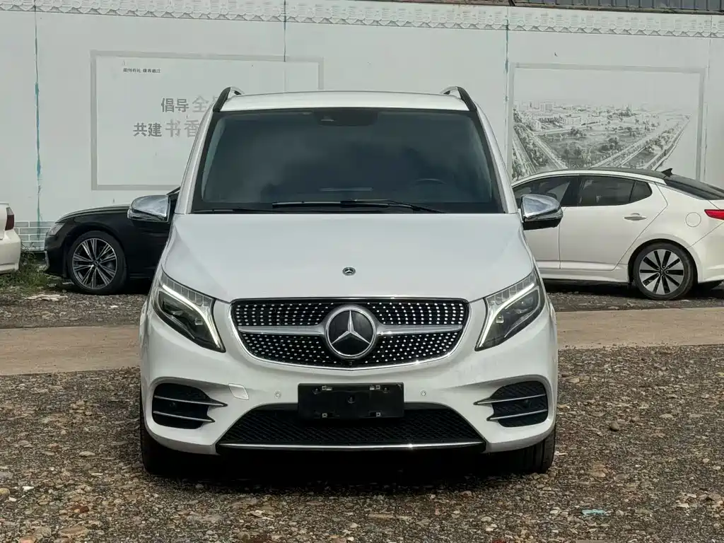 Mercedes-Benz V-Class 2022 — фото 2