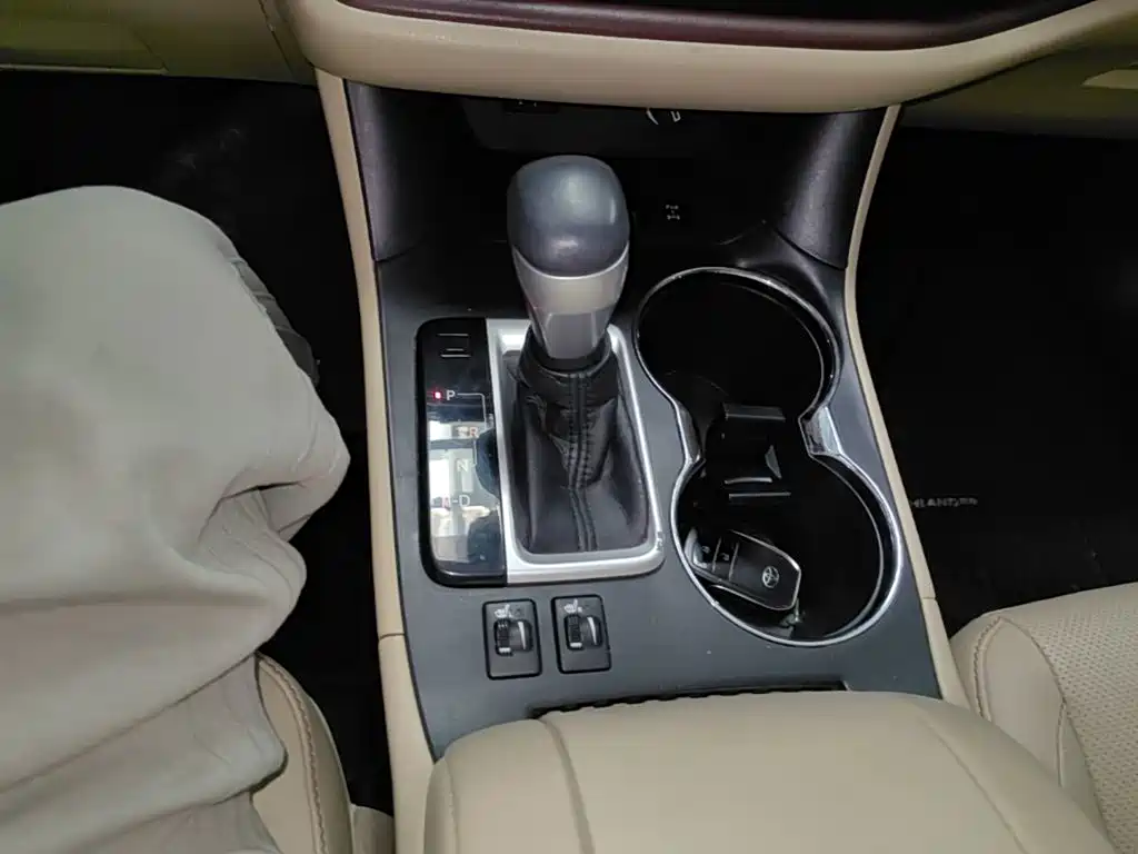 Toyota Highlander 2016 — фото 14