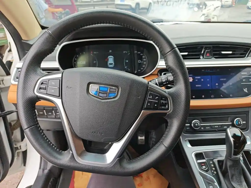 Geely Vision S1 2018 — фото 11