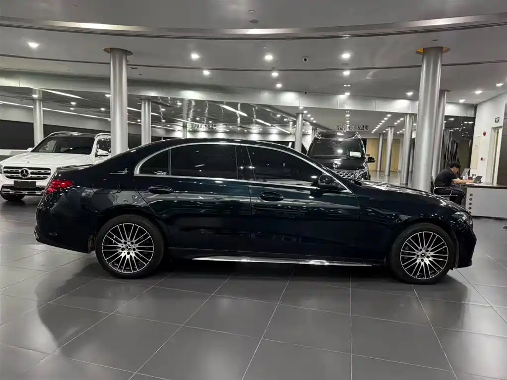 Mercedes-Benz C-Class 2023