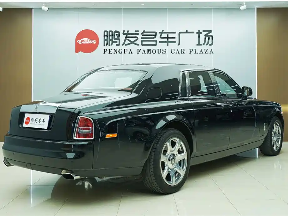 Rolls-Royce Phantom 2012 — фото 22