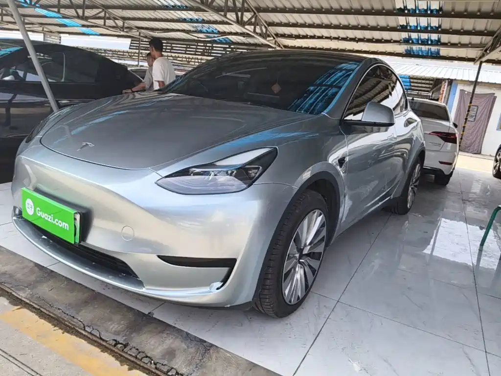 Tesla Model Y 2024 — фото 2