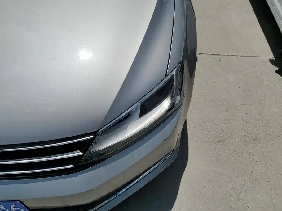 Volkswagen Sagitar 2017