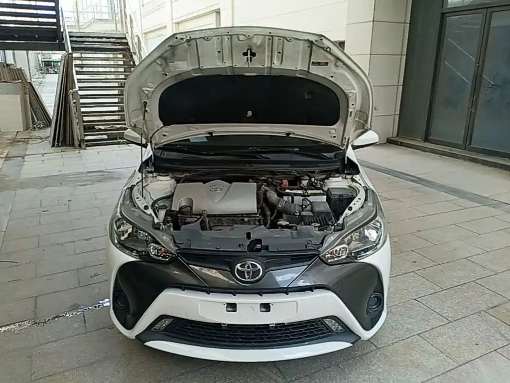 Toyota Yaris L 2016 — фото 20