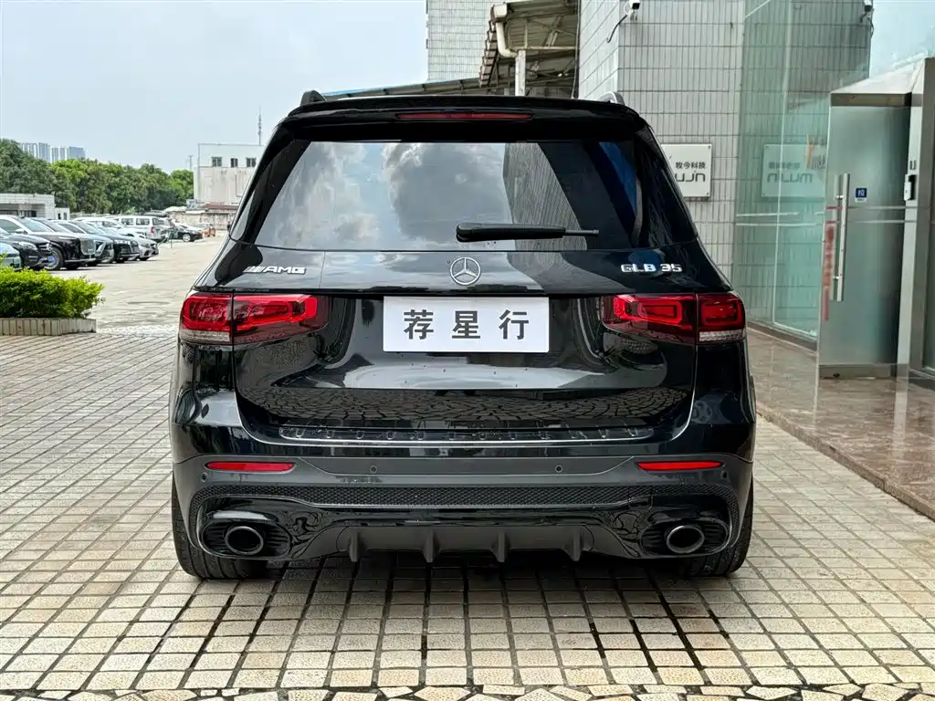 Mercedes-Benz GLB AMG 2022 — фото 21