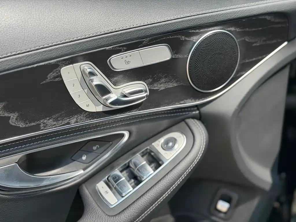 Mercedes-Benz C-Class 2020