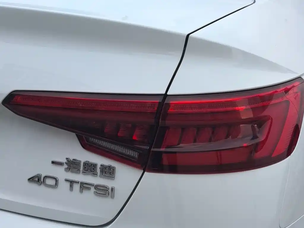 Audi A4L 2017 — фото 15